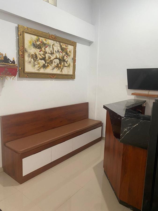 D'Transit Batununggul Exterior foto