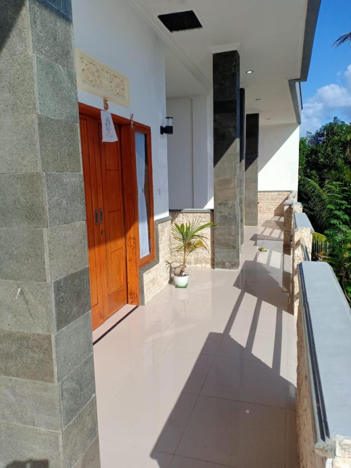 D'Transit Batununggul Exterior foto