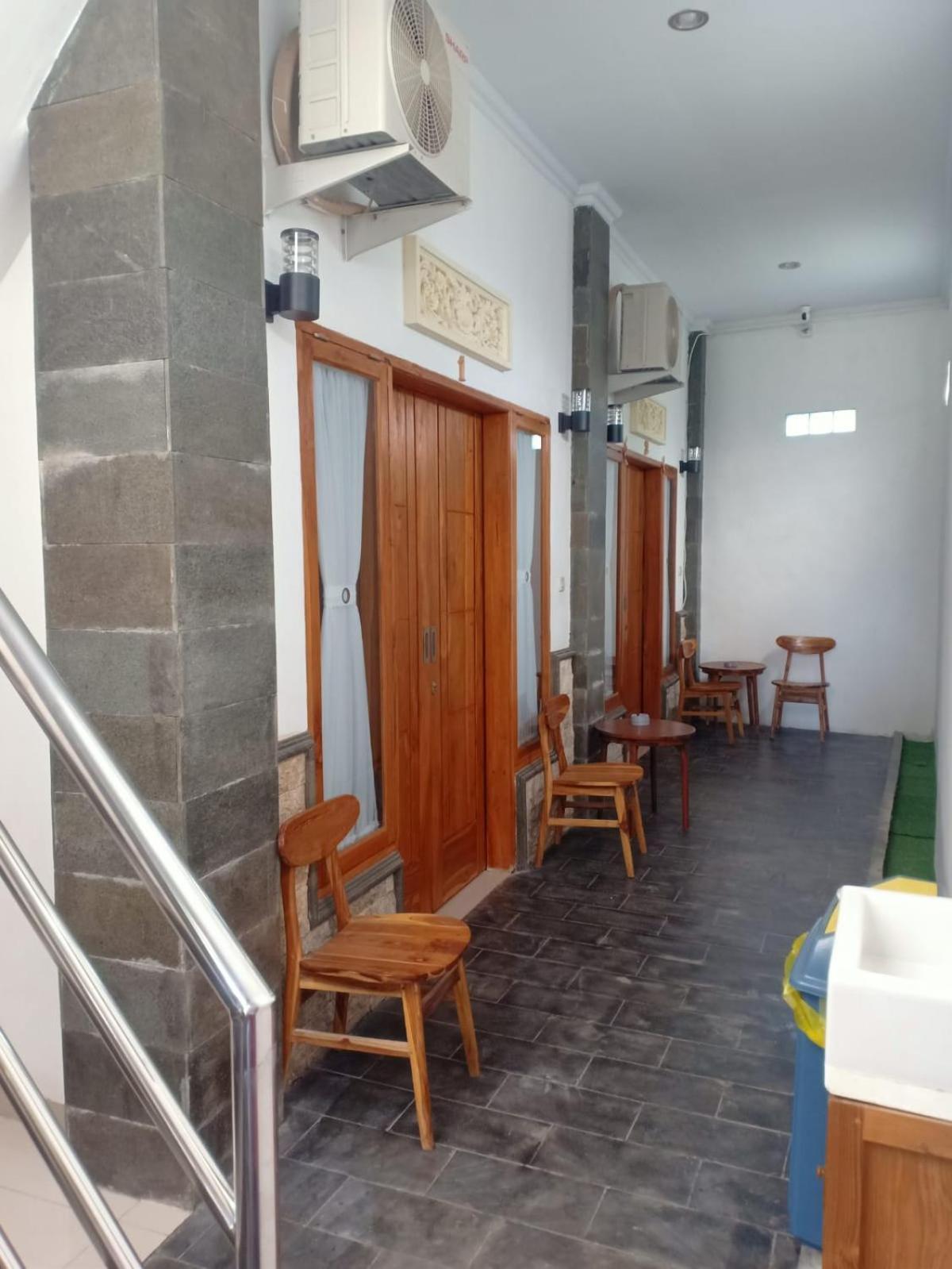 D'Transit Batununggul Exterior foto